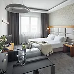 Sea Premium Aparthotel 4*